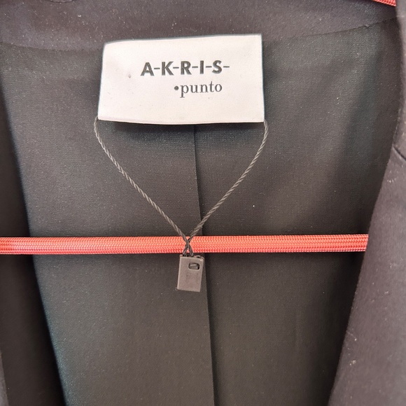 Akris Punto Crisp Black Blazer Mesh Panel Detailing - Picture 5 of 6